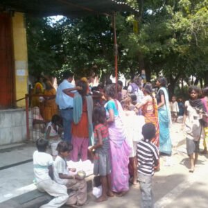 Fruit_and_Sweet_distribution_to_street_children_1_(1)