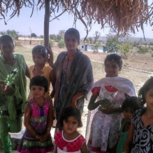 food-cloth-distribution7