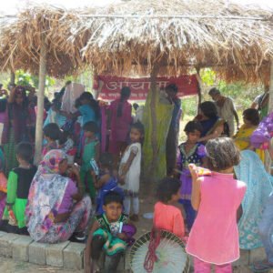 food-cloth-distribution9